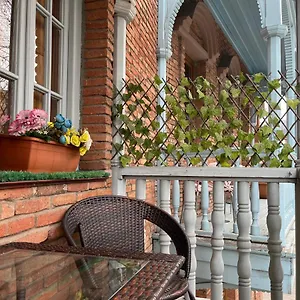cozy-apartment-3.alltbilisihotels.com/