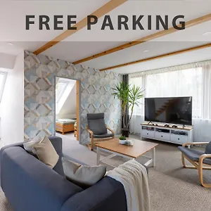 Апартаменты Vousata Dama - Ps3 - Parking Free, Прага
