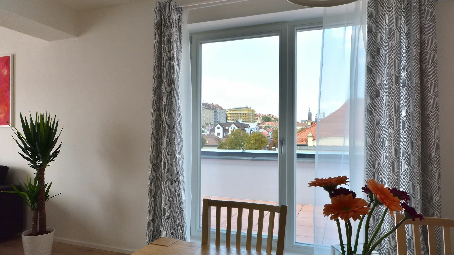 Downtown Suites Belohorska Prague Apartment