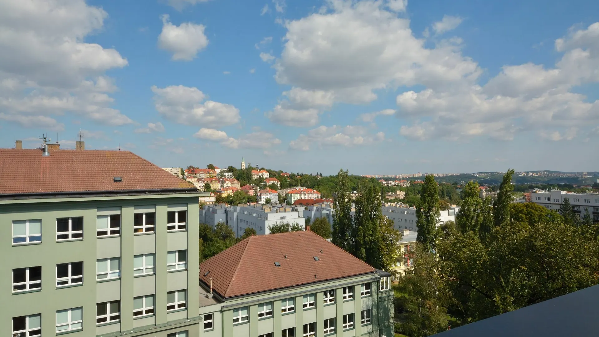 Downtown Suites Belohorska Prague 0*,