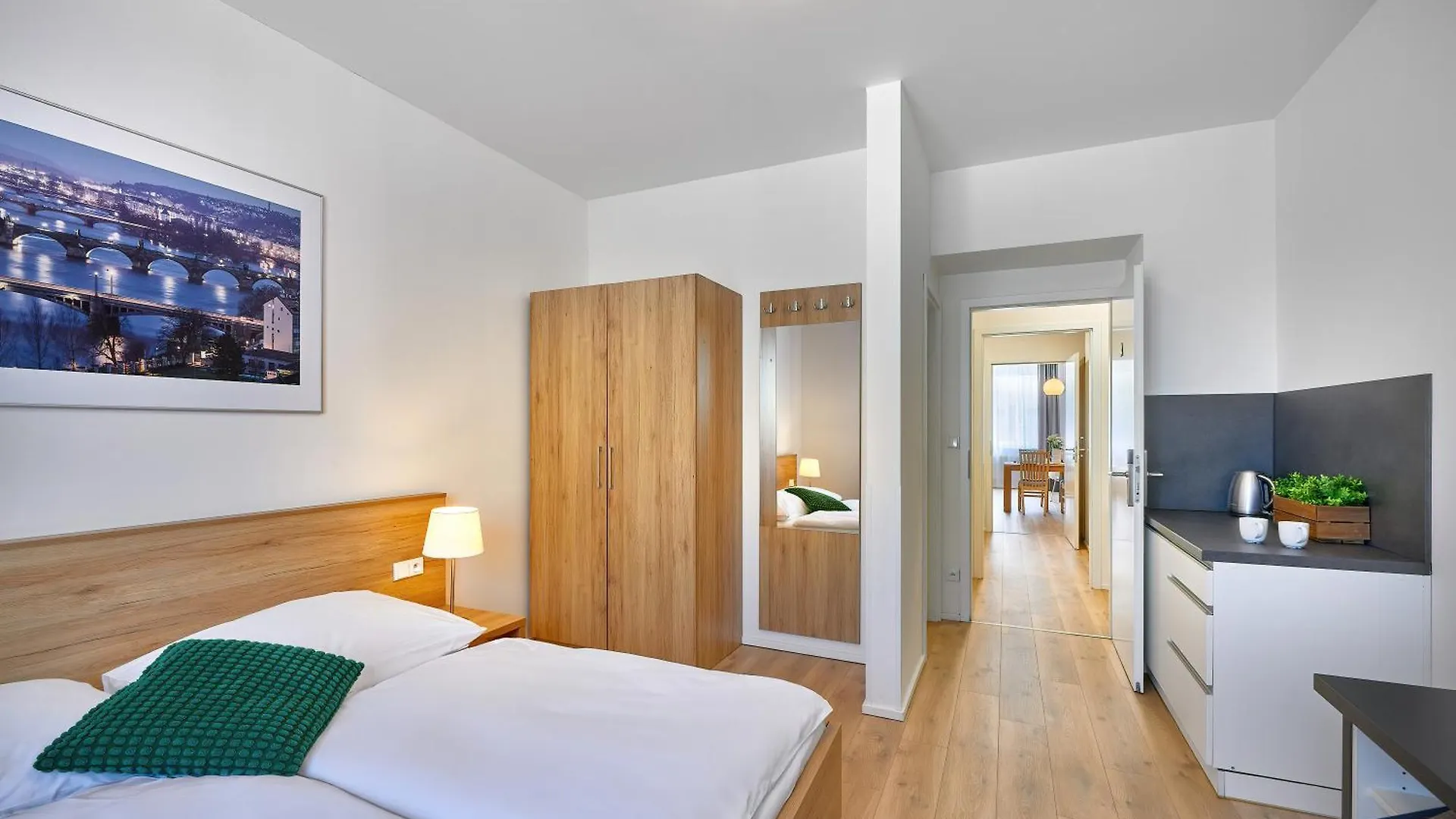 Downtown Suites Belohorska Praga 0*,