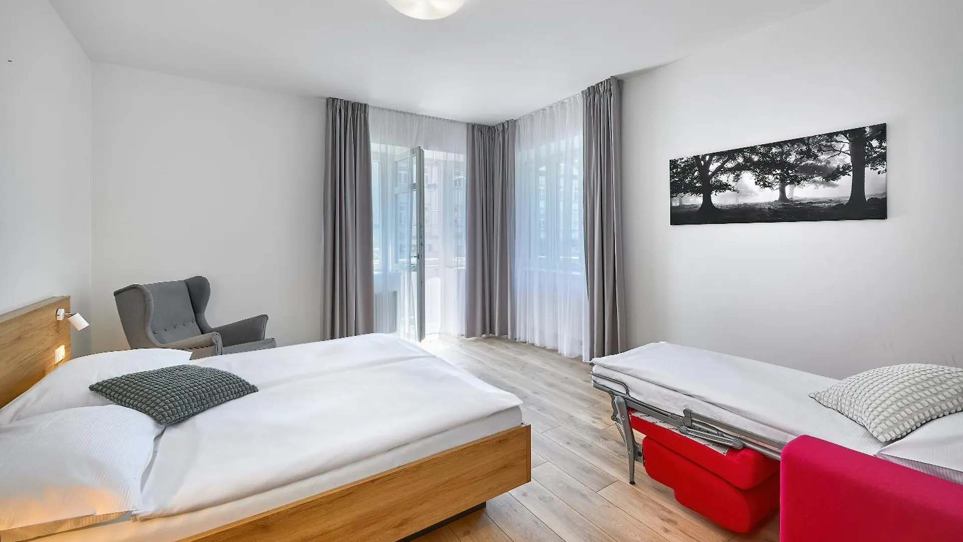 Downtown Suites Belohorska Praga Appartamento